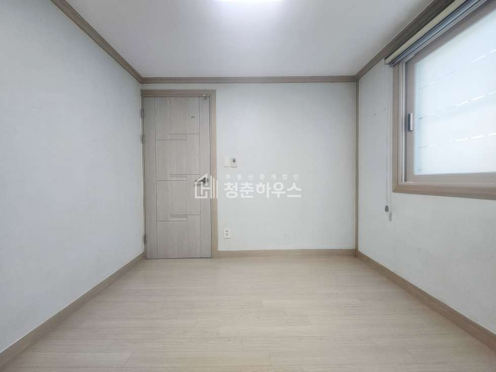 대구 달성군 현풍읍 중리 457-1 주건축물제1동 주인세대. 즉시입주. 남향. 아파트식구조. 깨끗한내부. 초등학교인근. 월세 매물번호 12019 사진 8
